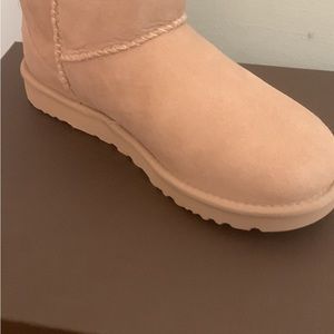 UGGxMadhappy Classic Ultra Mini Boots Size 7